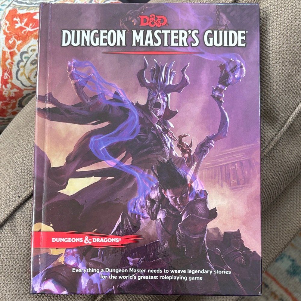 Dungeons & Dragons Dungeon Master's Guide - Purple Cover
